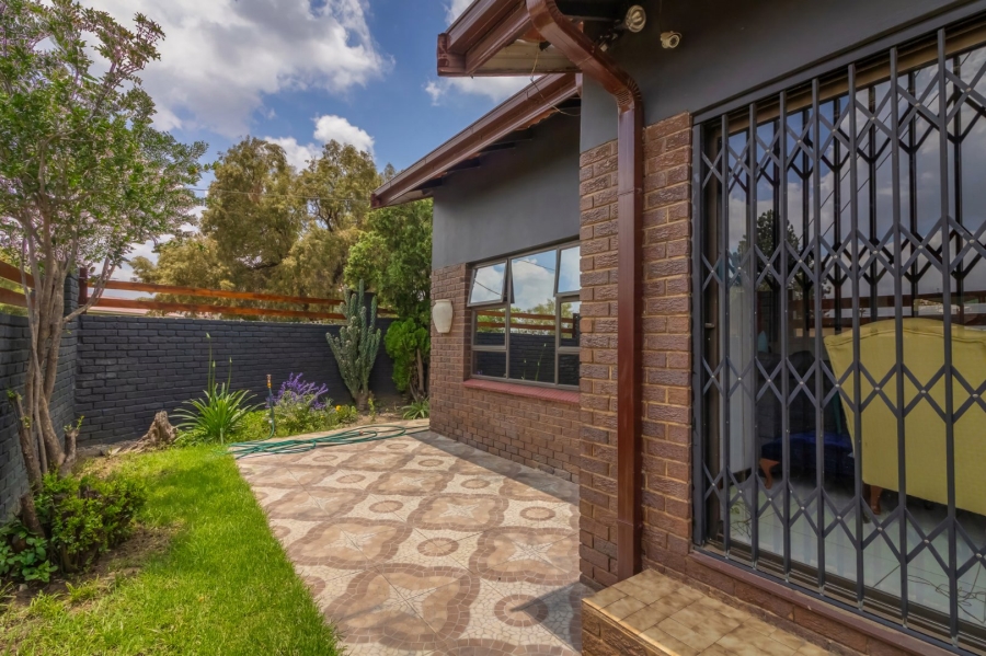 3 Bedroom Property for Sale in Maokeng Free State